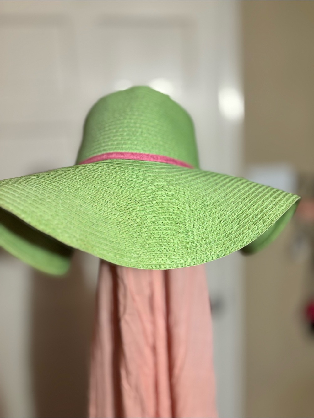 Wide Brim Straw Sun Hat - Green with Pink Band Alpha Kappa Alpha Colors